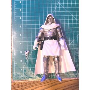 Marvel Legends Doctor Doom Super Villains Battle World Loose Figure